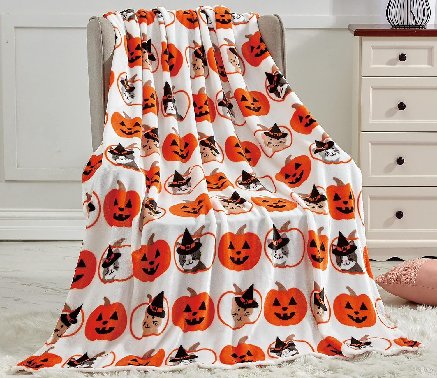 Elegant Comfort Letvægts Halloween-tema-tæppe, blødt, hyggeligt og plys, perfekt til afslapning i denne uhyggelige sæson, 127 X 152,4 cm, Skull and Bones Senge og betræk Elegant Comfort Pumpkin Cats 50 X 60