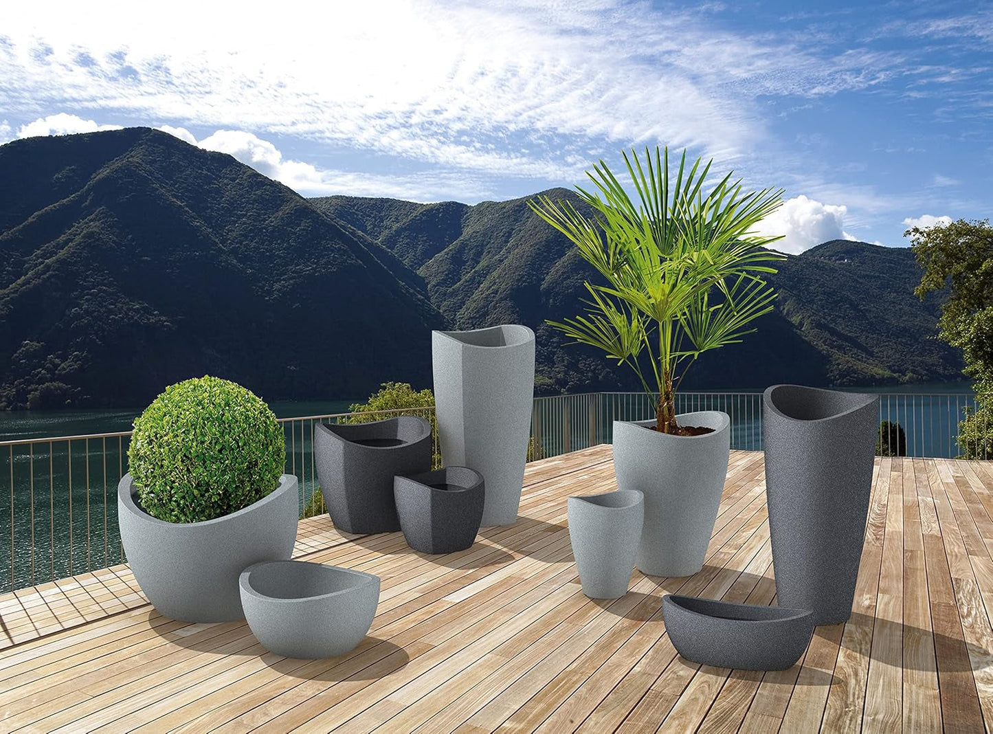 Scheurich Wave Globe High, høj plastbeholder, sort granit, diameter 29,8 cm, højde 40 cm, volumen 6 l.