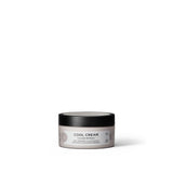 Maria Nila Colour Refresh 300 ml - En nærende farvebombe indeholdende midlertidige farvepigmenter, der hurtigt genopfrisker hårfarven. 100% vegansk. Ingen sulfater og ingen parabener. Hårfarve Naty Shop Pearl Silver