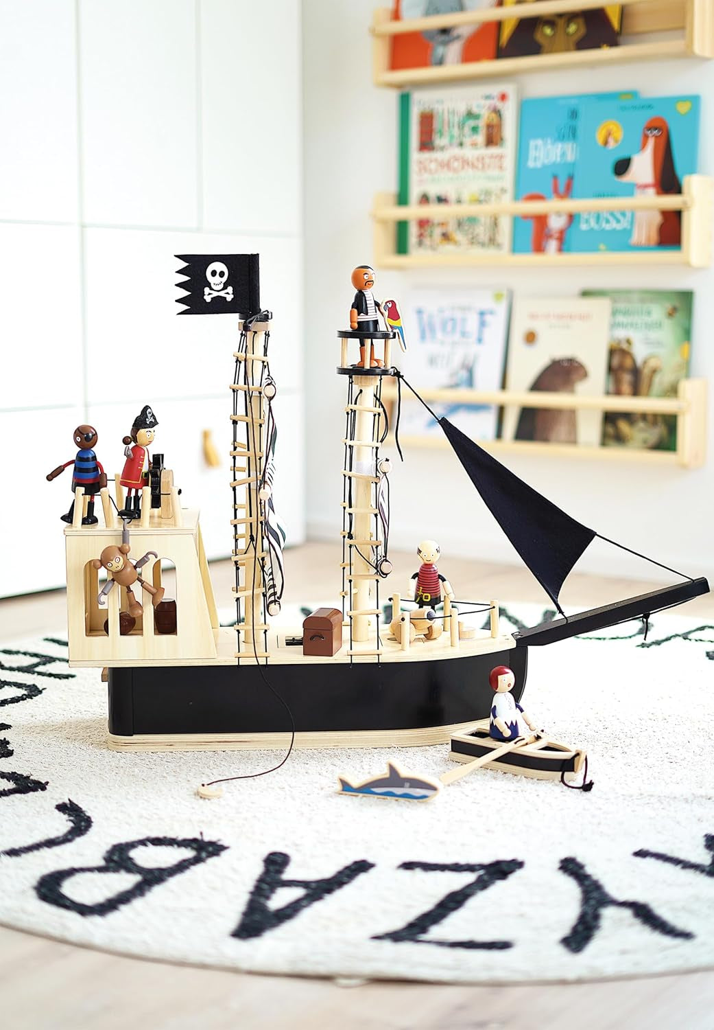 Små fods fleksible piratdukker i træ, 5 pirater og 1 abe, detaljerede og fleksible, 3+, 12412