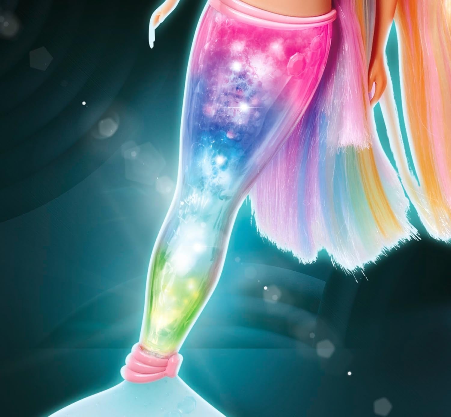 Steffi Love Magic Rainbow Mermaid, Havfruedukke med Magic Rainbow Light-funktion og ekstra langt hår, 39 cm, 3+