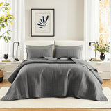 Comfort Spaces Kienna Quilt Sæt Luksus Dobbelt Stitch Sommertæppe Letvægts Blødt Helårs Sengetøj Matchende pudebetræk Hvidt tæppe til King Size Senge (264,2 X 228,6 Cm) Naty Shop Dyner og dyner Mørkegrå Oversized King Sengetæppe(120"X118")
