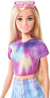 Barbie Mysteries: Malibu Beach Detectives dukke med signaturoutfit og tilbehør, inklusive solbriller, JFV63