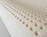 Naturlatex pude Double Wave Model - Perforeret latex pude Ultra åndbar Naturlig og sund restitution - Højeste komfort Ergonomisk Antibakteriel - 100% Made in Italy Naty Shop standard puder