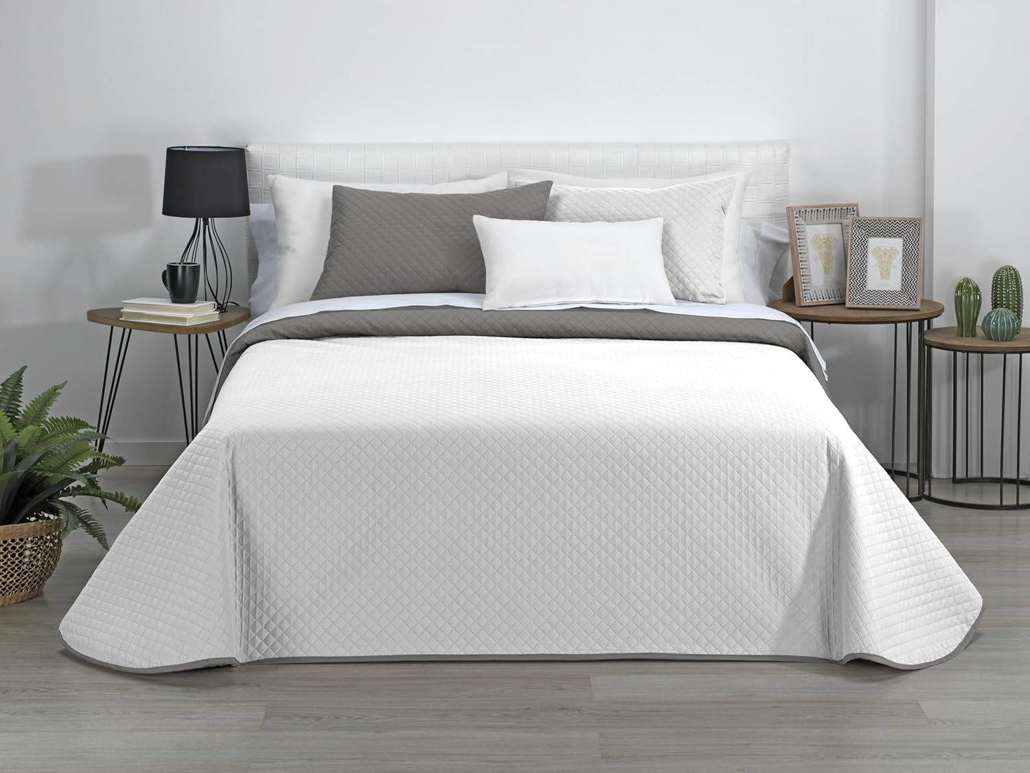 AVA | Boutique Vendbar Quilt | Til alle årstider | Farve - Hvid/Taupe | Til 120/135 cm seng. seng. (230 X 270 Cm. Ancho X Alto) | Quiltet quilt Quilts og quilts Naty Shop Standard titel