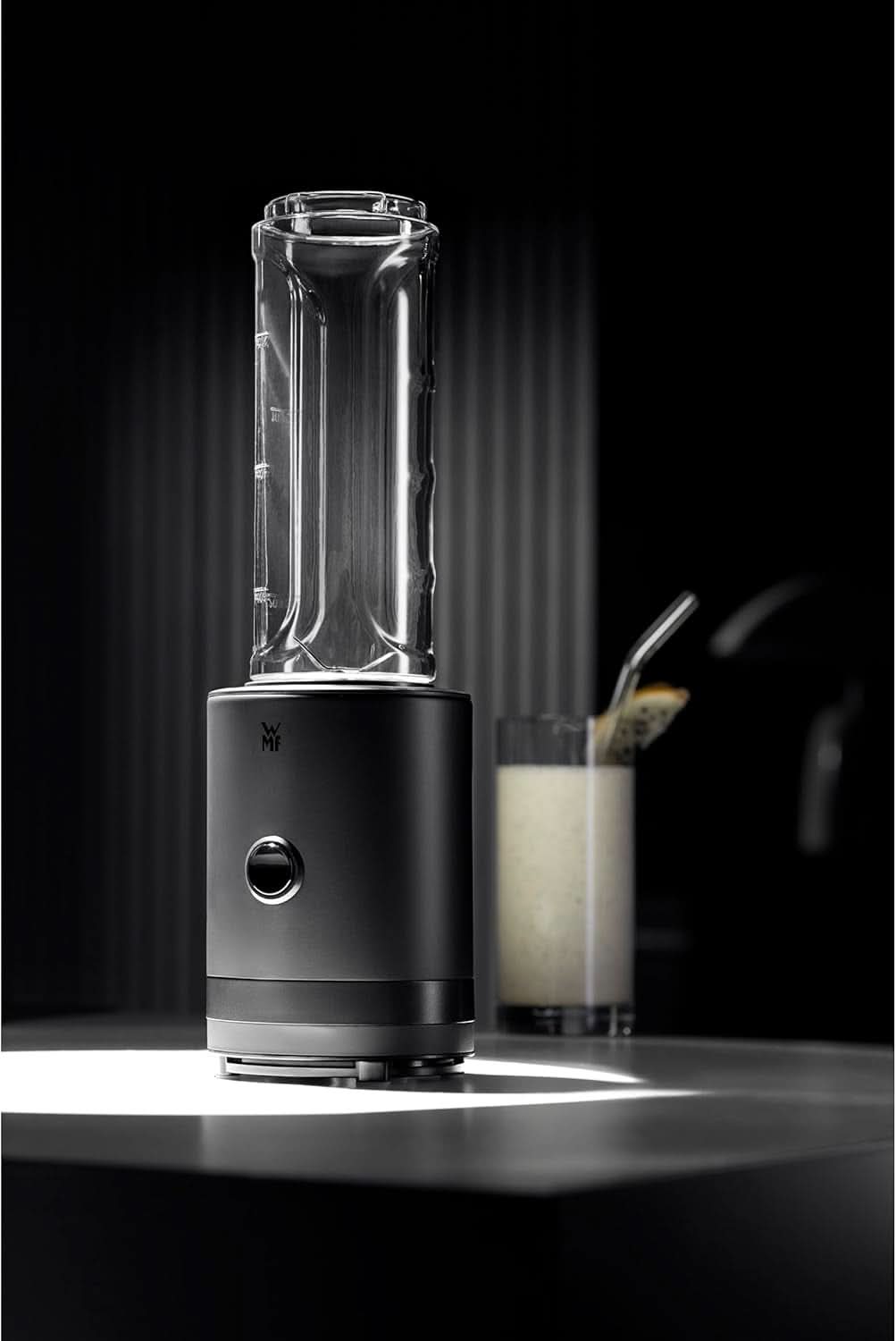 WMF Küchenminis Smoothie-To-Go, Mini Standmixer Mit Zwei Mix-/Trinkbehältern 0,6L, Mixer Hochleistungsmixer 300 W, Edelstahl Matt, Schwarz Kitchen Naty Shop