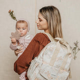 Suavinex, et stykke silikone bidering. Blød, fleksibel, sikker. Lindrer og beroliger babys tandkød. Ergonomisk, let at gribe, tekstureret/aflastning. Design med skov, poesi, grøn