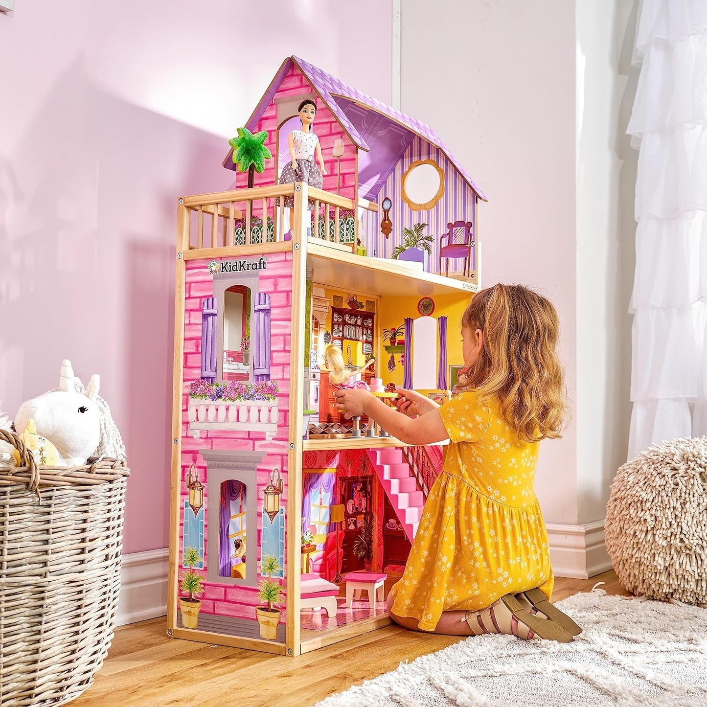 KidKraft Kayla trædukkehus med møbler og tilbehør, 3-lags legesæt til 30 cm dukke, legetøj fra 3 år og opefter, 65092 - eksklusivt på Amazon