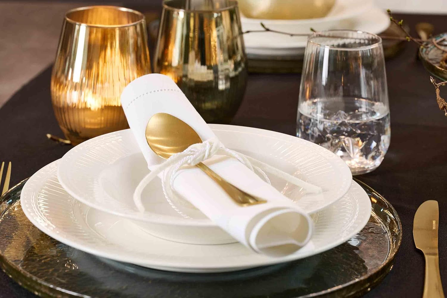 Ritzenhoff & Breker Sofia Tafelservice 12-teilig, Speiseteller (26 cm) og Suppenteller (22 cm) til 6 personer, Tafel-Set mit feinem Rillenrelief, Fine-Dining-Geschirr, Porzellan, Weiß