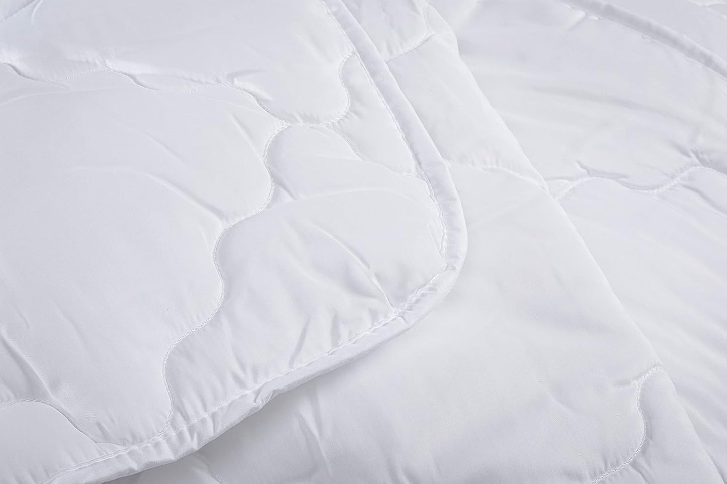 V.I.P. Meget vigtig Pillow Down dyne til vinter, klasse 1 godkendt, 100% polyester, silikone, pap, 155 X 205 cm, str. 300, hvid Dyner og dyner Naty Shop