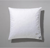 Billerbeck Pude E04 Gold Edition 15 Med fast støtte - 80 X 80 Cm - Dunpude Velegnet til Allergi Med Blødt Betræk Naty Shop Standard Puder