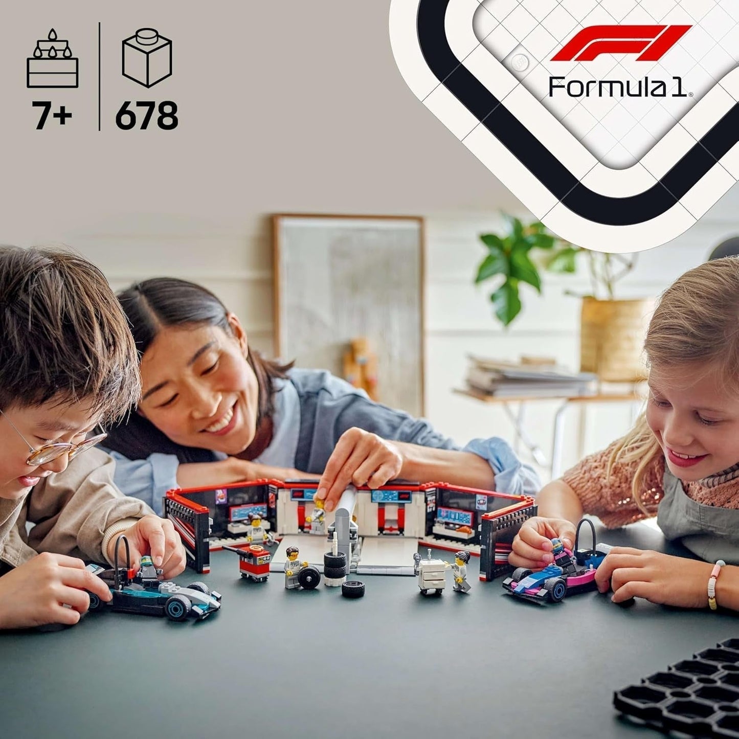 LEGO City F1 Garage med Mercedes-Amg og alpine racerbiler - Formel 1 racerbil med 2 førere og 4 mekaniske minifigurer - Gave til drenge og piger 7+ og fans 60444 Besuche den LEGO-Store byggesæt