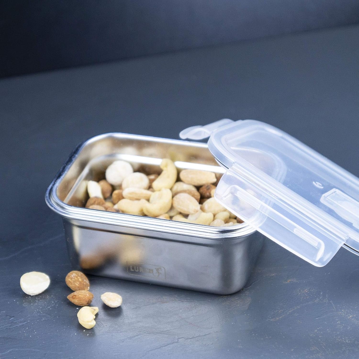 Lurch 240895 Madkasse Højkvalitets rustfrit stål sikkerheds-/opbevaringsboks med BPA-frit plastlåg 2000 ml klare madopbevaringskasser Naty Shop