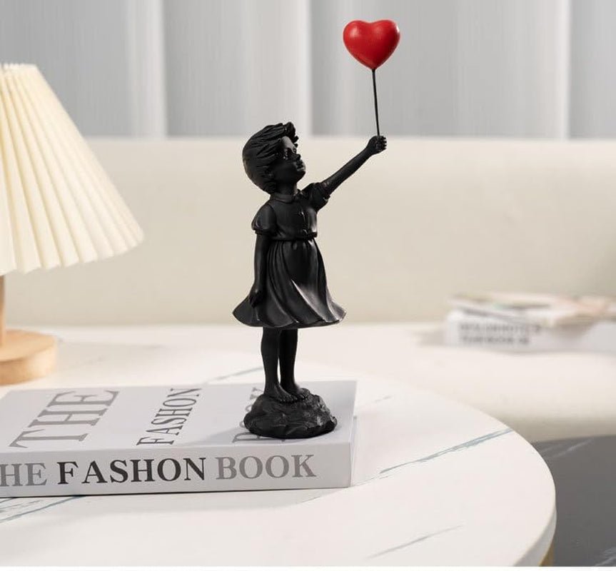 Sød ballonpige harpiksskulptur Home Decor statue Banksy Rødt hjerte pige ballonfigur Moderne kunst Skulptur til bordplade Hylde Dekor statuer og skulpturer Naty Shop