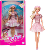 Barbie filmen baseret på filmen Margot Robbie som Barbie samlerfigur i pink bluse og tylnederdel med stiliseret frisure og matchende smykker JBJ53