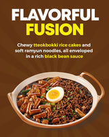 NONGSHIM Rapokki (Jjajang, 400 ml) – autentisk koreansk streetfood, ramen og riskager, sorte bønner; hurtig og nem at tilberede, klar på 4 minutter