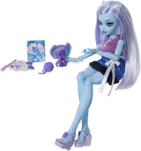 Monster High Self-Scare Secrets Abbey Bominable Dukke og tilbehørssæt med 13 realistiske overraskelser som Henna, tegninger og hæklet JHK44