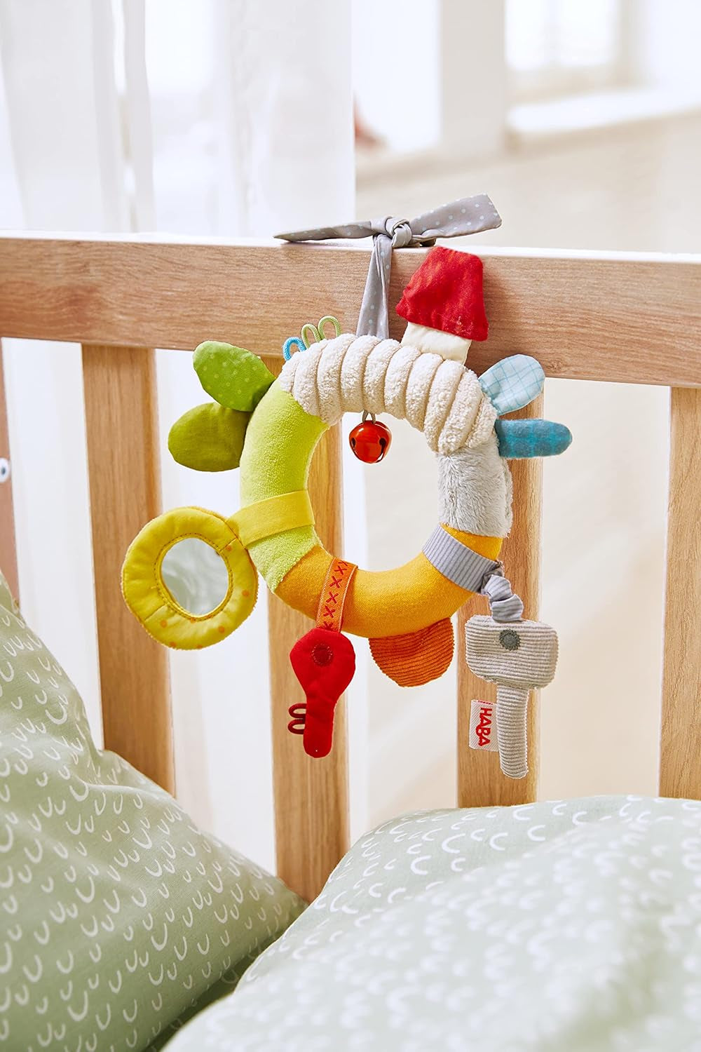 HABA 306453 - Hængende figur Første sæt nøgler, bevægelige og hængende figurer fra 6 måneder Babylegetøj Naty Shop