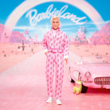 Barbie The Movie - Ken-Sammelpuppe, Ryan Gosling som Ken i rosafarbenem Overall mit "B"-Aufdruck, hvid sneakern og bunten Inlineskates, JCP80
