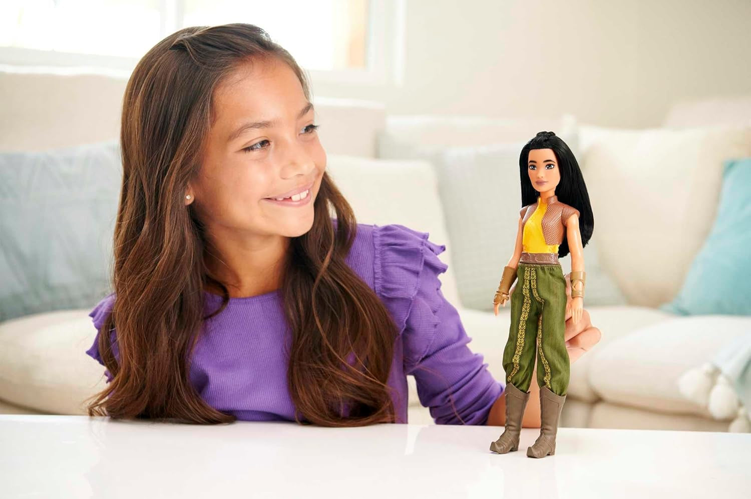 Mattel Disney Legetøj Raya Leddukke med tøj og tilbehør Disney film inspireret gave til børn HLX22