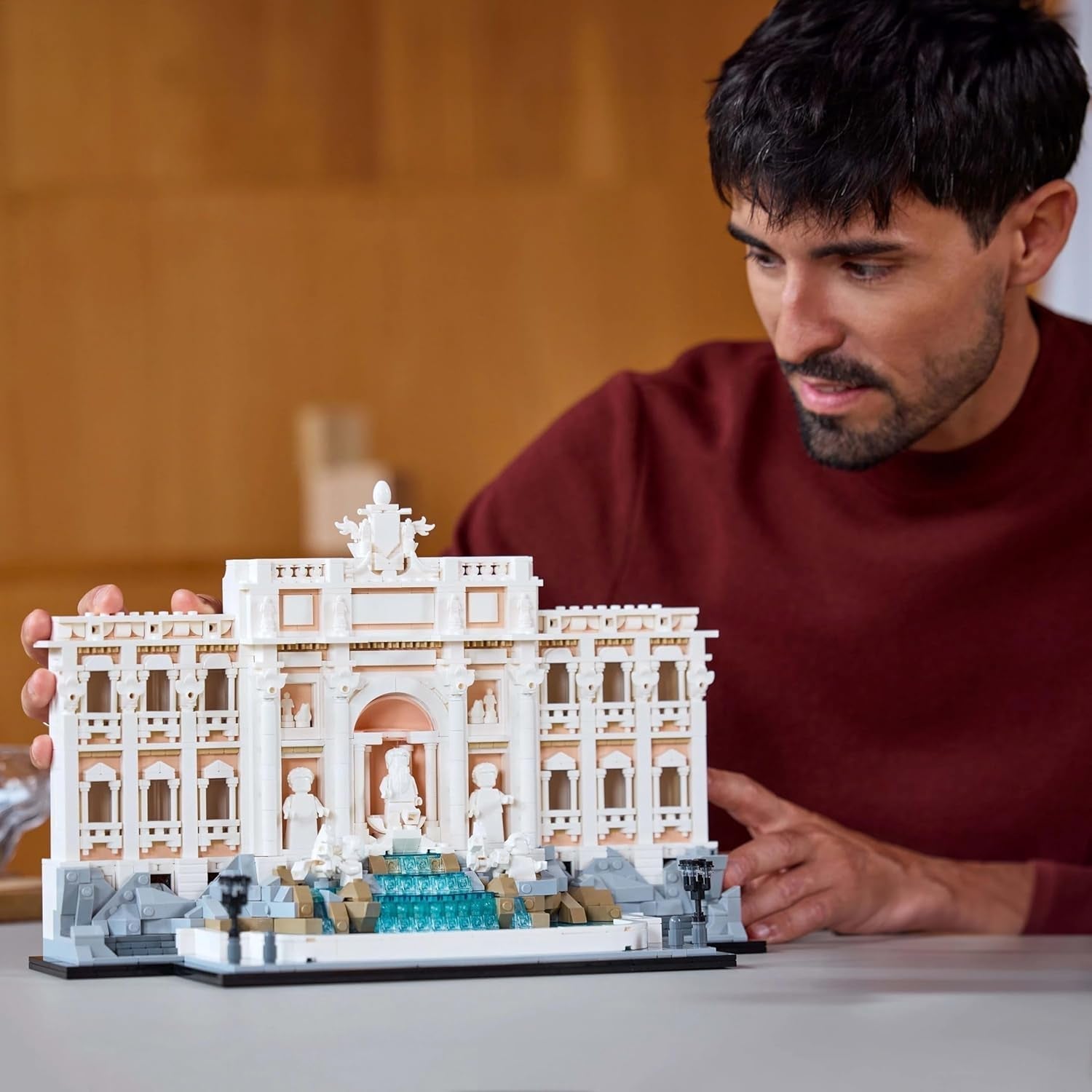 LEGO Architecture Trevi Fountain - Model af et vartegn i Rom med minifigurer skulpturer - samling til kontor og stue - gave til voksne og arkitekturelskere 21062 Byggesæt Besuche den LEGO-Store