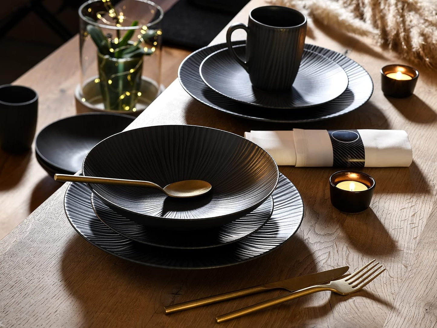 CreaTable, 20537, Vesuvio Black Series, 16 dele stel, porcelænskombinationsservice, tåler opvaskemaskine og mikroovn, fremstillet i Portugal