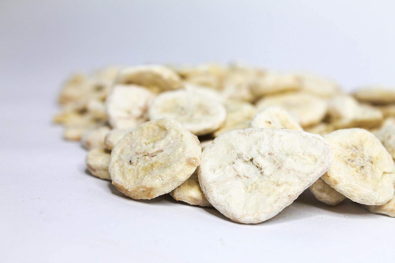 Frysetørrede bananskiver 100g - frysetørrede bananchips - frysetørrede tørrede frugter - tørrede bananskiver til pynt, snacks, smoothies og desserter Dehydrerede produkter Naty Shop