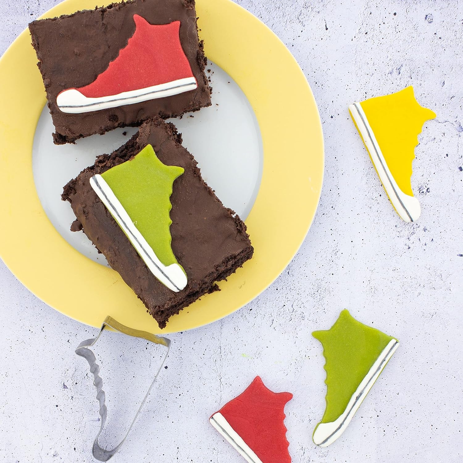 Günthart BackDecor 250 fondant grøn, 100% vegansk, palmeoliefri, rivefast til at dække kager og bagværk, velegnet til modellering, 1 pakke (1 x 250 g) Naty Shop Sukkerpasta
