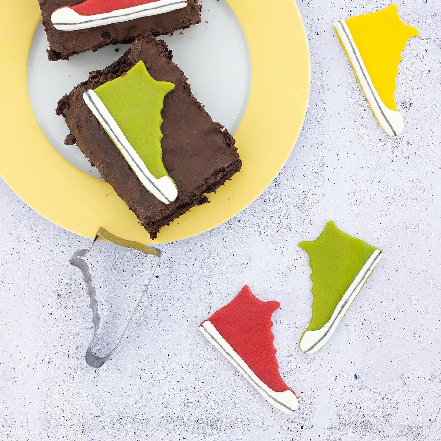 Günthart BackDecor 800 g hvid fondant Hvidt dekorativt bord til belægning, glasurkager eller modellering, palmeoliefri, klar til brug og nem at arbejde med Naty Shop Sugarpasta