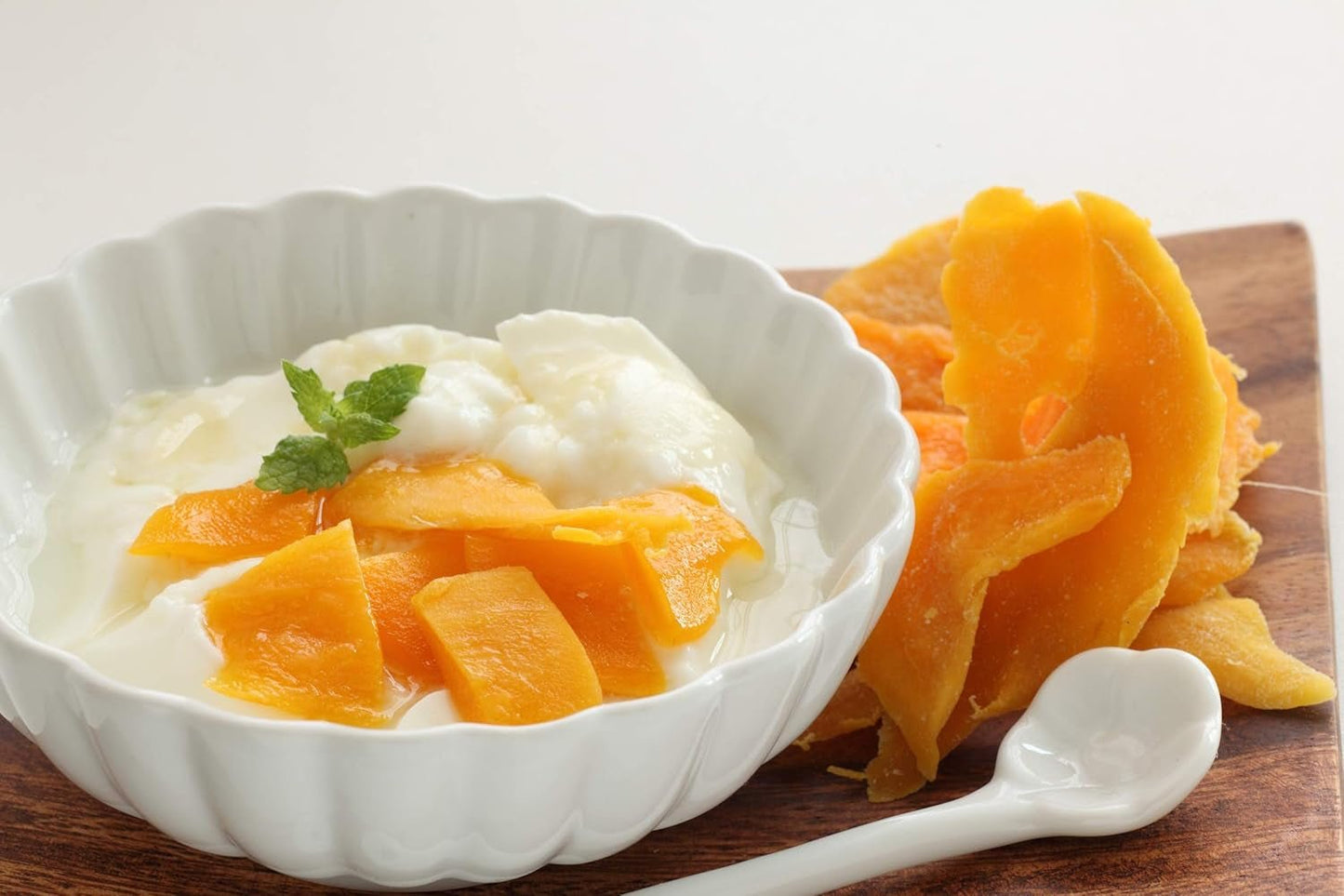 Howa tørret mango - tørret frugt i økologisk kvalitet, naturlig og usvovlet - ideel til madlavning, bagning eller som en sund snack - mangoskiver - sukkerfri - 1000 g Naty Shop dehydrerede produkter