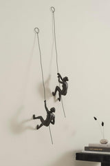 JOTEX Feminine Climbers Dekorative figurer, pakke med 2, rustbrune statuetter og skulpturer Naty Shop