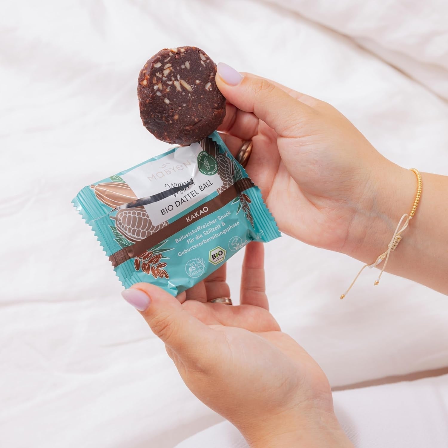MABYEN Energikugler Dato Økologisk 20 stk. | Dadelkugler - Sunde sukkerfrie snacks til graviditet og amning - Proteinbar med tørret frugt - Kakaosmag Dehydrerede produkter Naty Shop