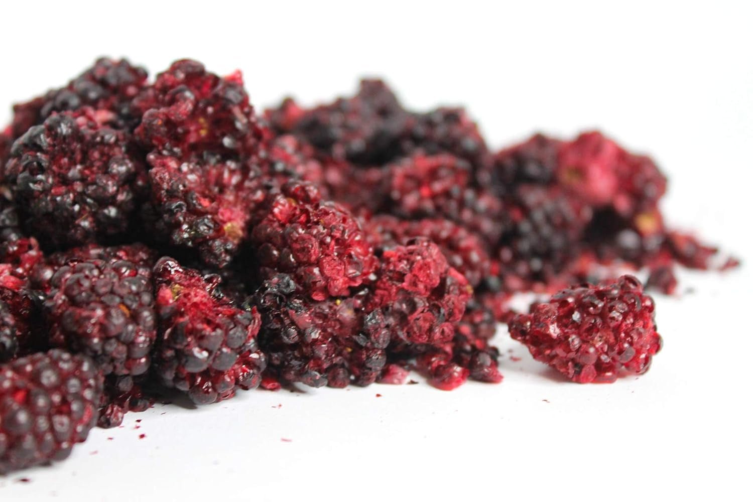 Frysetørrede hele brombær 100g - Frysetørrede frugter - Frysetørrede tørrede frugter - Frysetørrede hele brombær til bagning, dekoration af kager, snacks, müsli, desserter Dehydrerede produkter Naty Shop