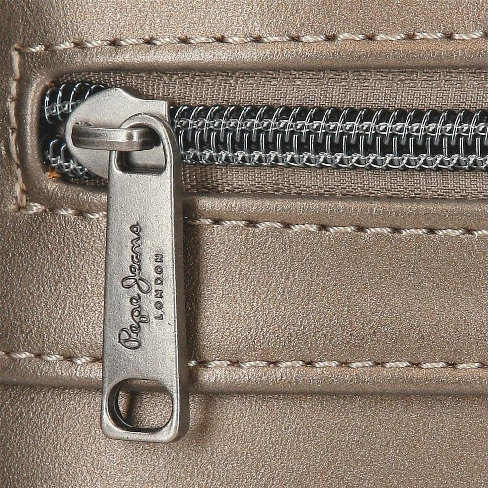 Pepe Jeans Ruby pung, pung, pung, lavet af polyester med imiteret læder detaljer. Rum, lynlåse. Fra Joumma Bags Naty Shop Damepung