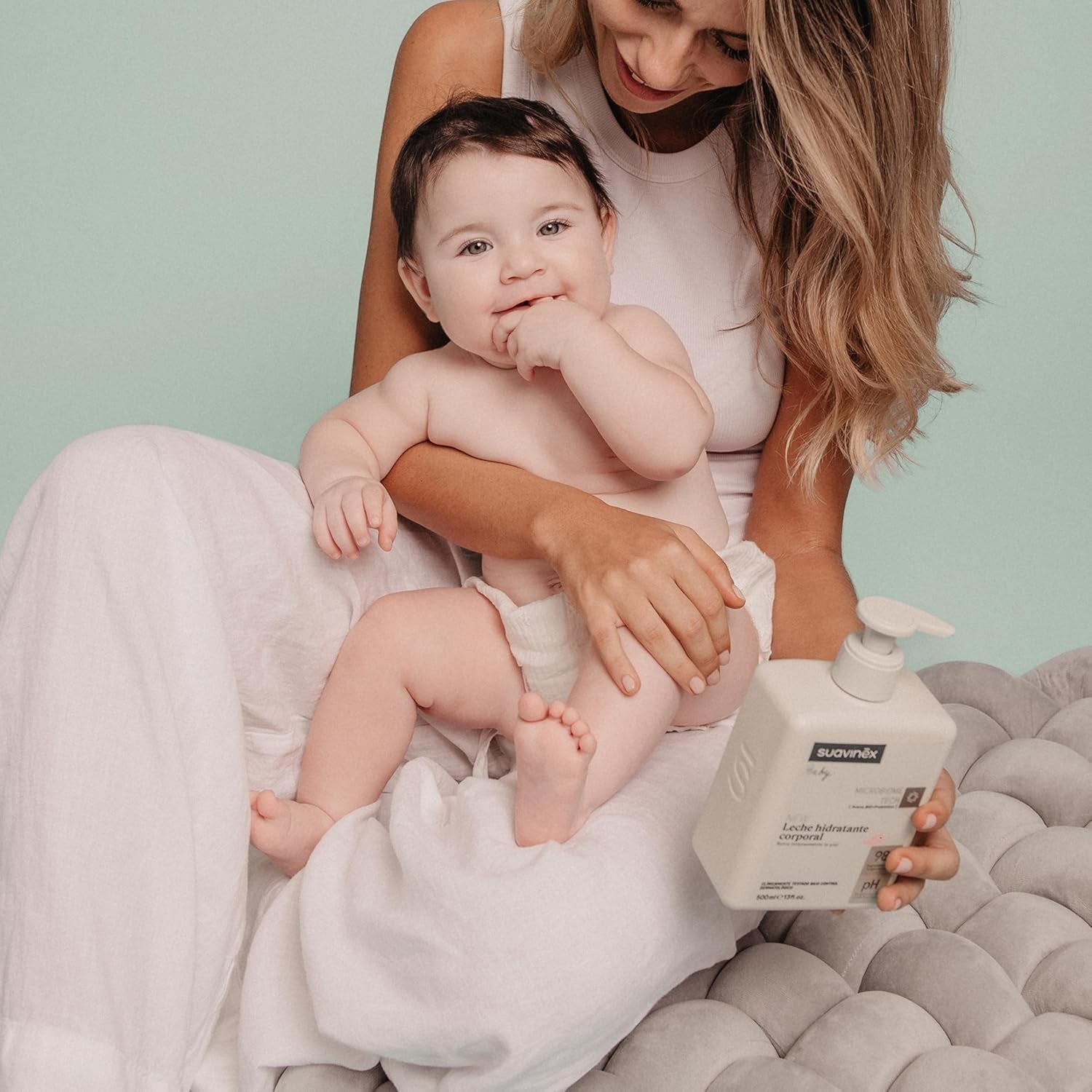 Suavinex, Syndet babyshampoo til hud og hår, sæbefri, 750ml + fugtgivende bodylotion, 750ml, velegnet til sensitiv hud og nyfødte, med 90%-93% naturlige ingredienser. Børn - Bad og Hudpleje Naty Shop