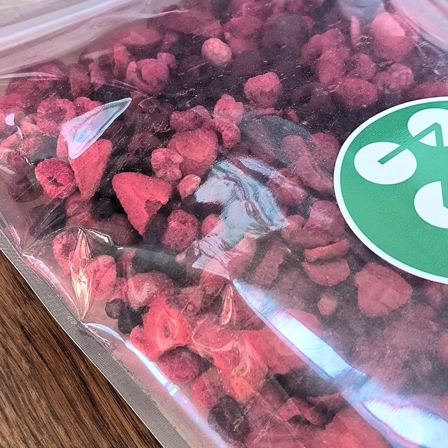 Superbær frysetørret frugtblanding | XL 300g Tørret frugt uden sukker | Tørrede frugter | Tørrede frugter Frysetørrede Jordbær Hindbær Blåbær Frysetørrede ZingyZoo Dehydrerede produkter Naty Shop