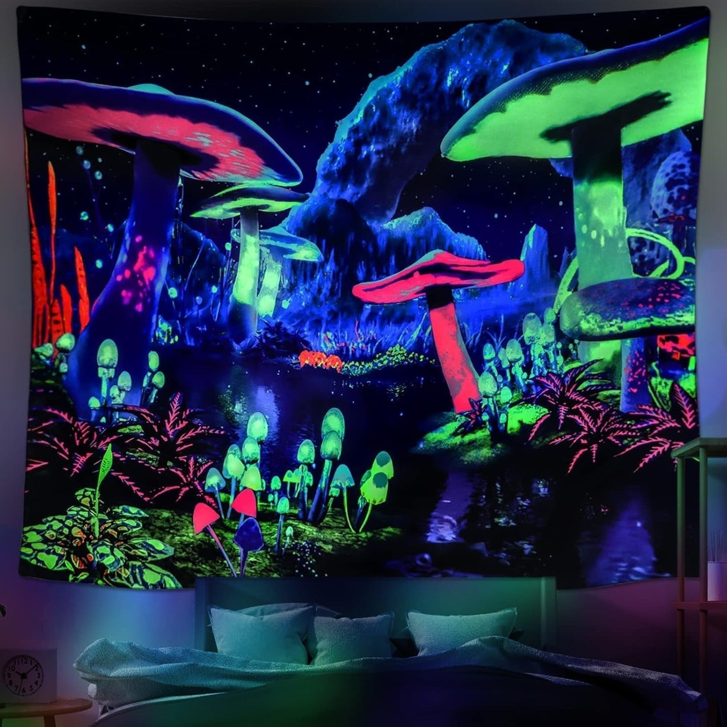 Tapestry dremisland blacklight champignon psykedelisk reaktiv galaksevæg Hjem - Tilbehør og dekorationer Naty Shop Mushroom 200L X 148B Cm