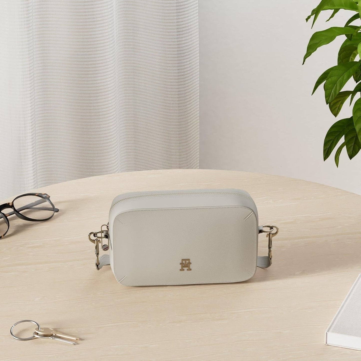 Tommy Hilfiger Crossbody Taske Chic Flap Crossover Små Dametasker Naty Shop